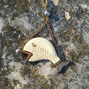 RARE 1970s large hand-carved Fish pendant on lovely gold tone chain, MCM necklac